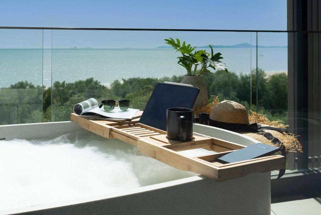 Bayphere Hotel Pattaya Ban Nong Hin  Экстерьер фото